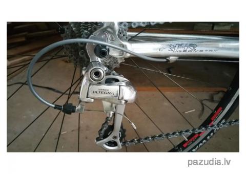 Ogrē nozagti 2 velosipēdi
